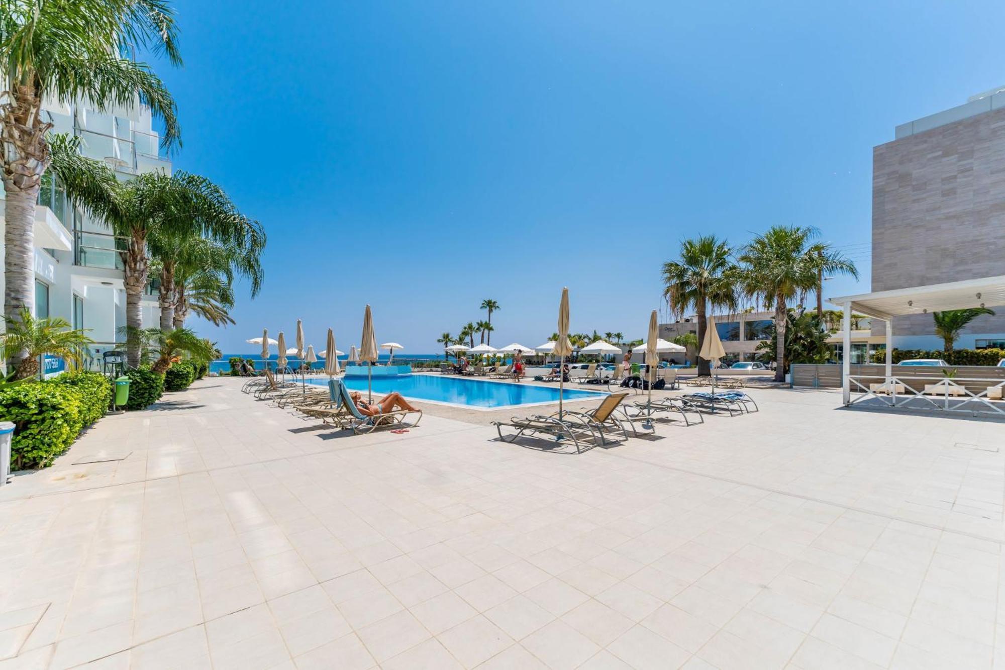 Diana - Coralli Beachfront Nyaraló Protarász
