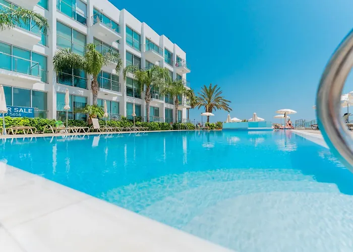 Diana - Coralli Beachfront Apartment